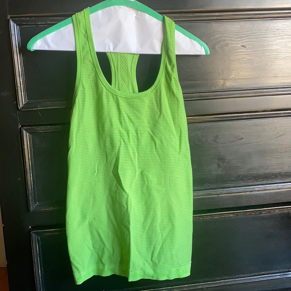 Size 6 Lululemon tank top